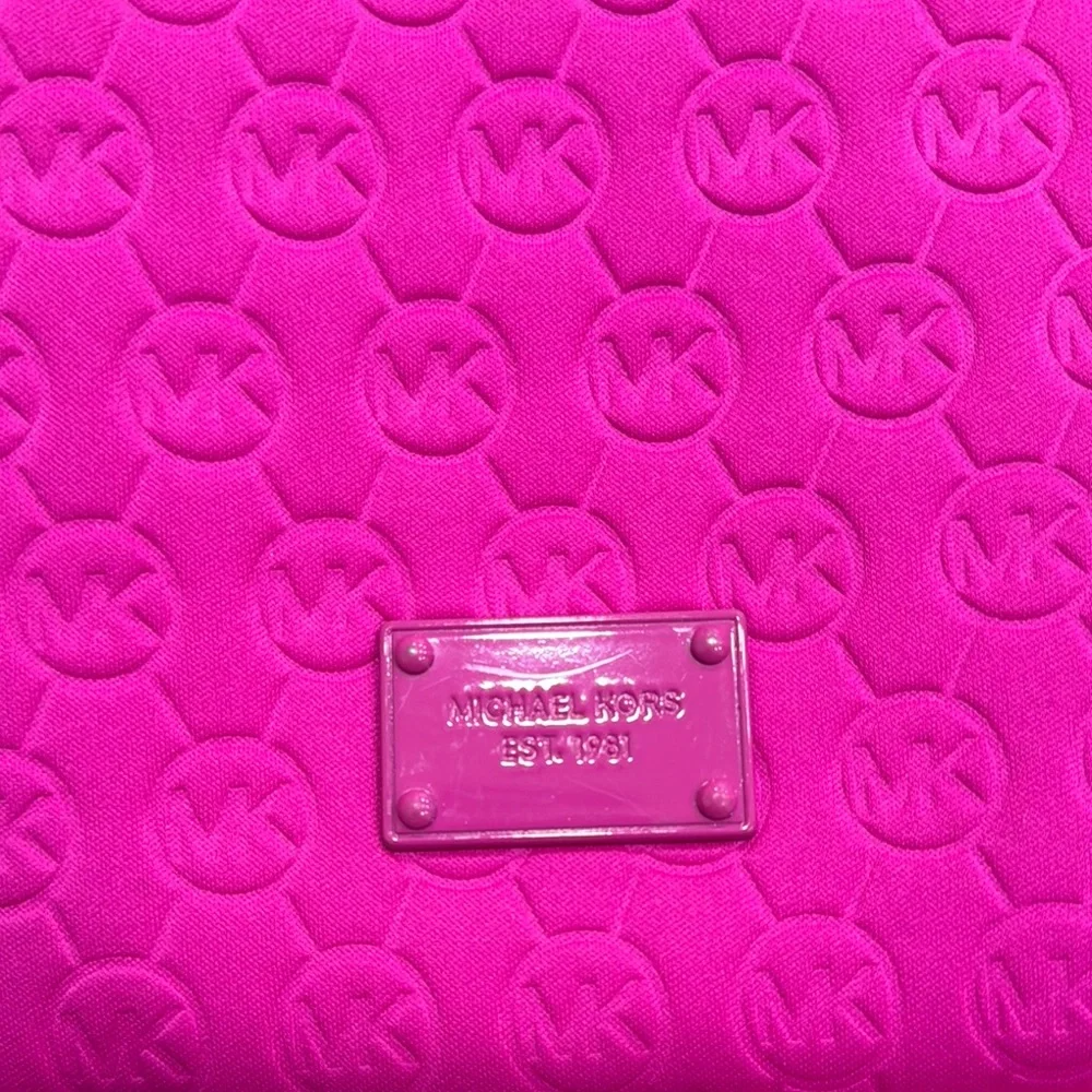 Michael Kors Crossbody Tablet Carrier Bag - Picture 4 of 4